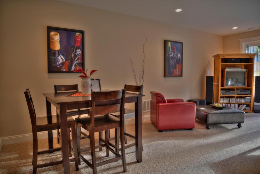 Shawnigan Suite B & B Shawnigan Lake Стая снимка